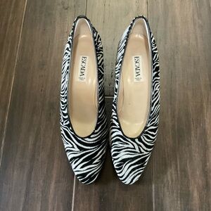 ESCADA Zebra Print Almond Toe Block Heel Pump Size 8.5